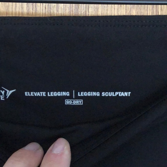 Sculpting leggings with inserts and side pockets - Picture 4 of 5